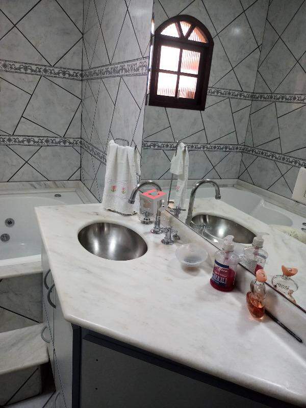 Sobrado à venda com 3 quartos, 254m² - Foto 27