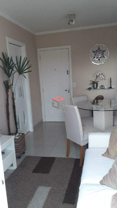 Apartamento à venda com 2 quartos, 61m² - Foto 1