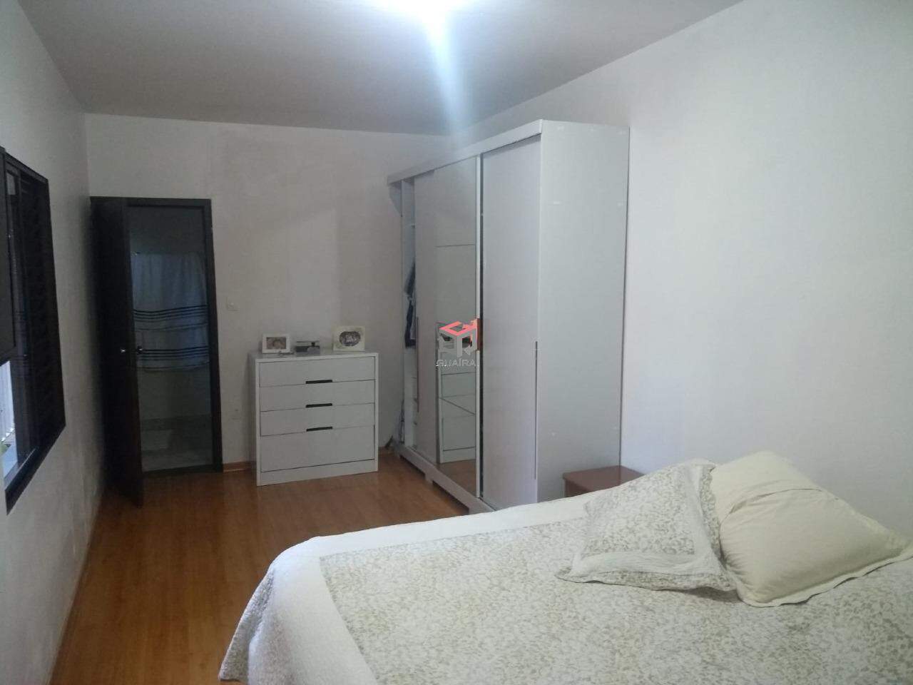 Casa à venda com 3 quartos, 200m² - Foto 18