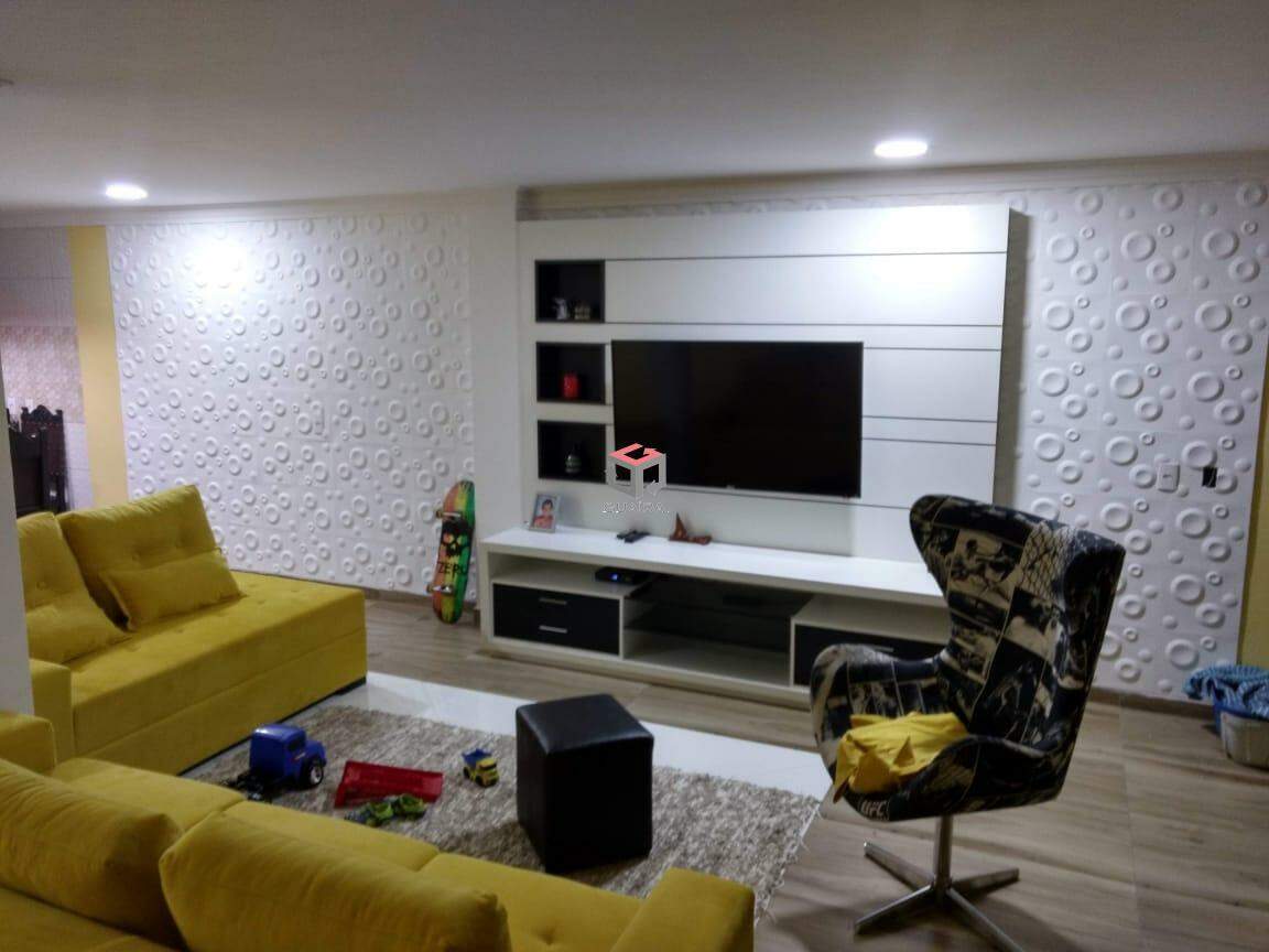 Sobrado à venda com 3 quartos, 233m² - Foto 1