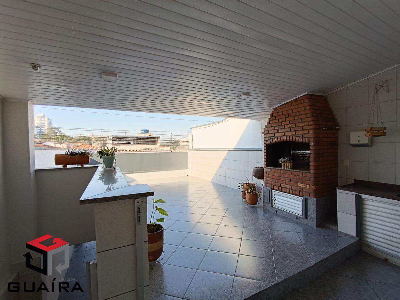 Casa à venda com 3 quartos, 157m² - Foto 1