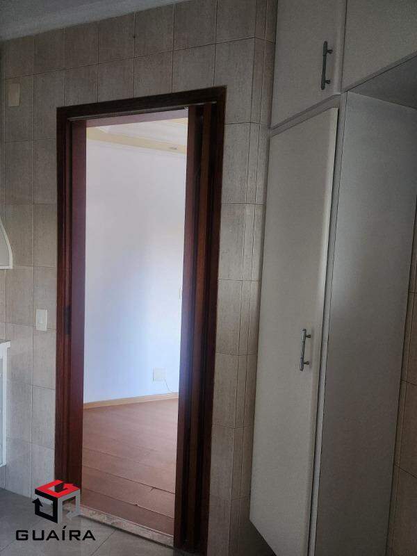 Apartamento para alugar com 2 quartos, 68m² - Foto 30