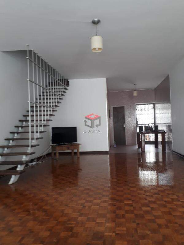 Casa à venda com 3 quartos, 180m² - Foto 1