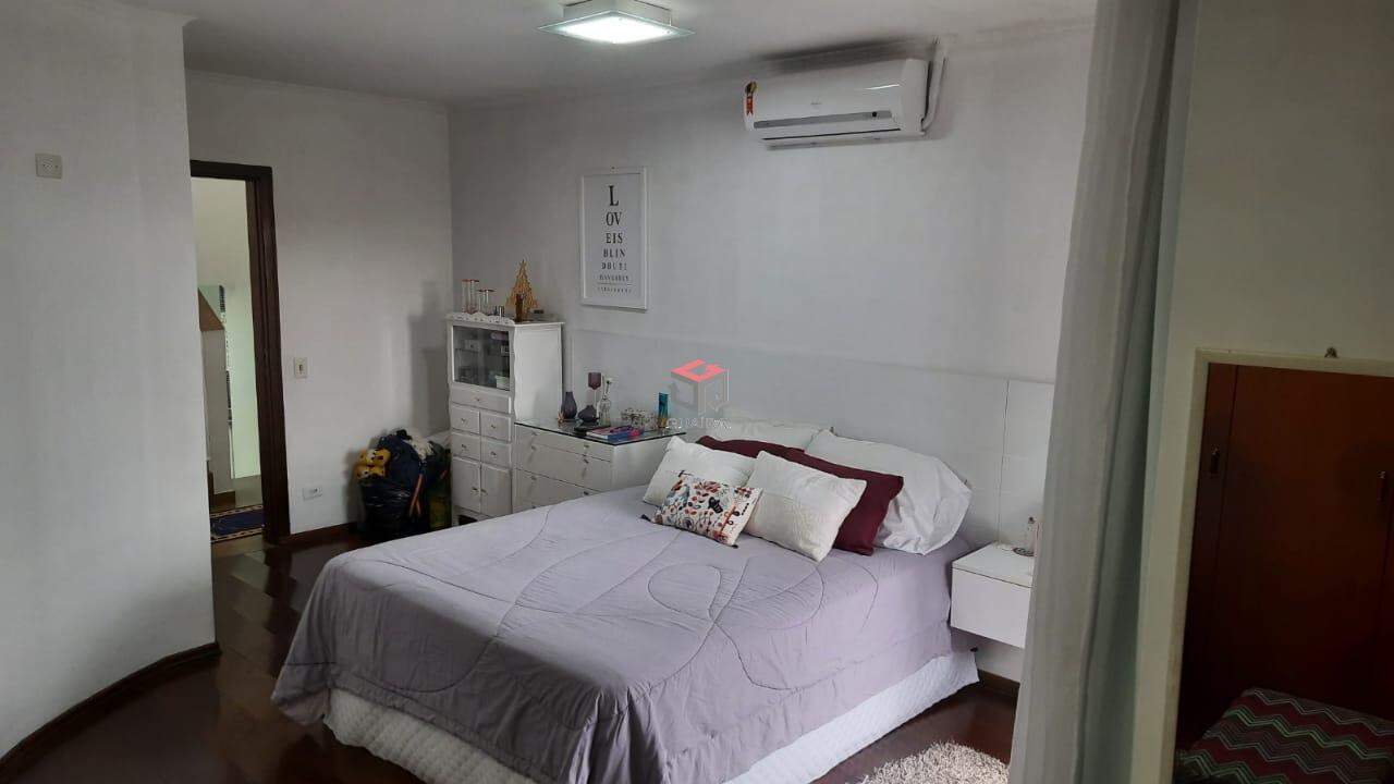 Sobrado à venda com 4 quartos, 300m² - Foto 19