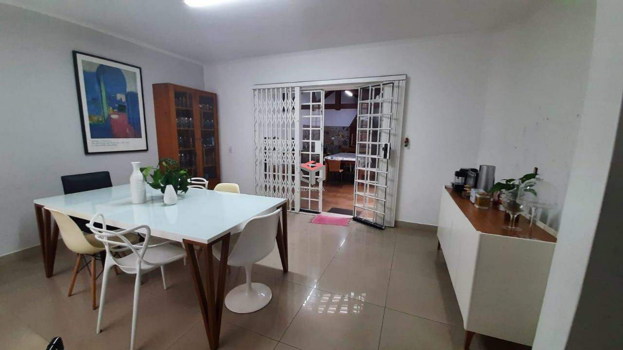 Sobrado à venda com 4 quartos, 300m² - Foto 9