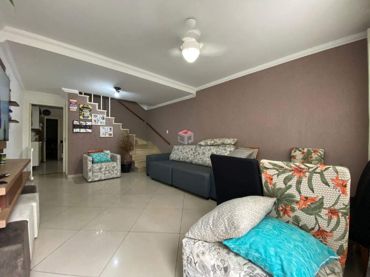 Sobrado à venda com 4 quartos, 250m² - Foto 2