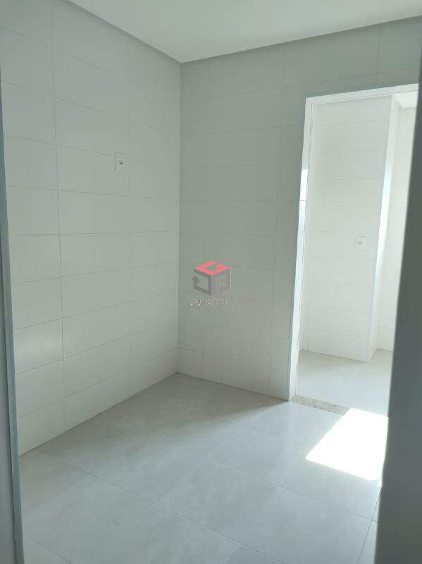 Apartamento para alugar com 2 quartos, 82m² - Foto 11