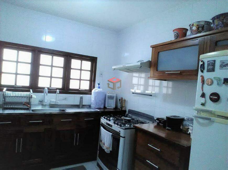 Sobrado à venda com 3 quartos, 250m² - Foto 9