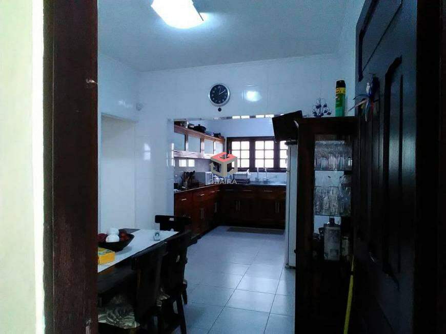 Sobrado à venda com 3 quartos, 250m² - Foto 11