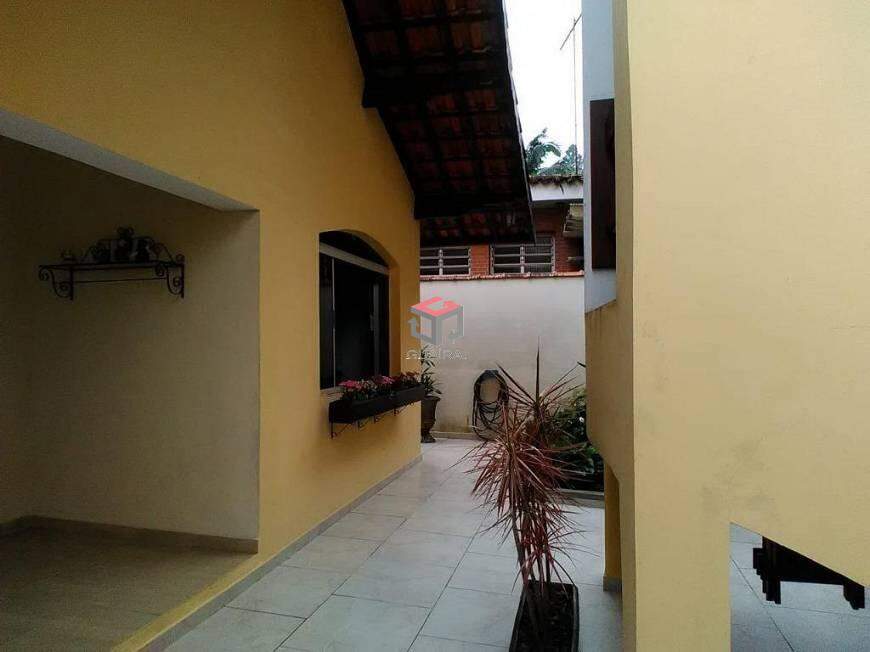 Sobrado à venda com 3 quartos, 250m² - Foto 4