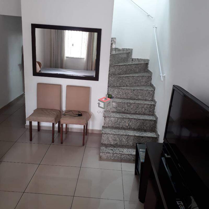 Sobrado à venda com 3 quartos, 110m² - Foto 4