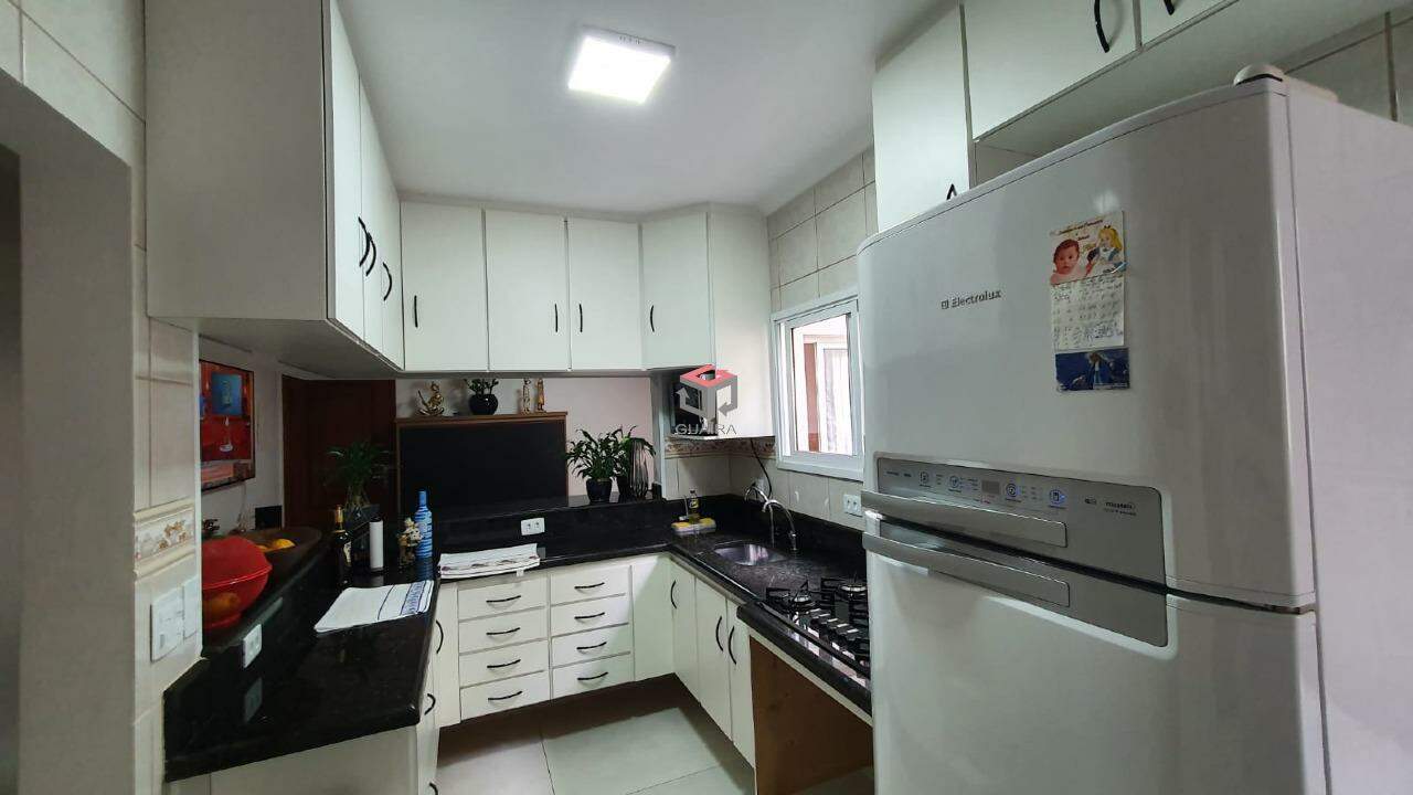 Apartamento à venda com 2 quartos, 66m² - Foto 4