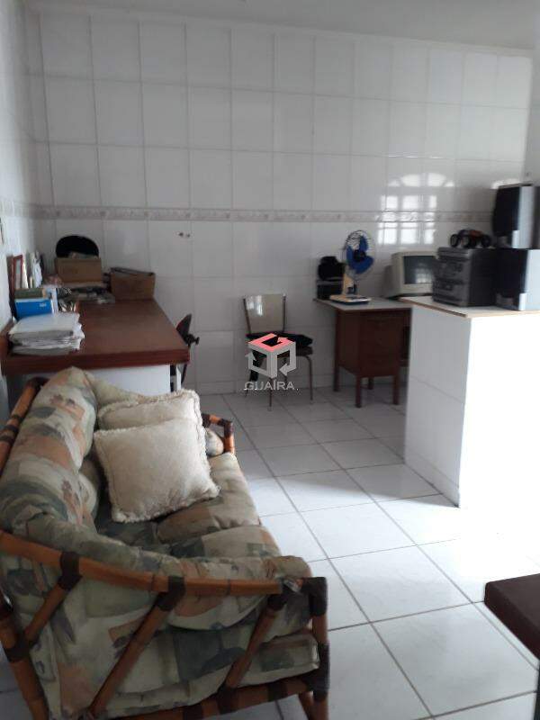 Casa à venda com 3 quartos, 240m² - Foto 14