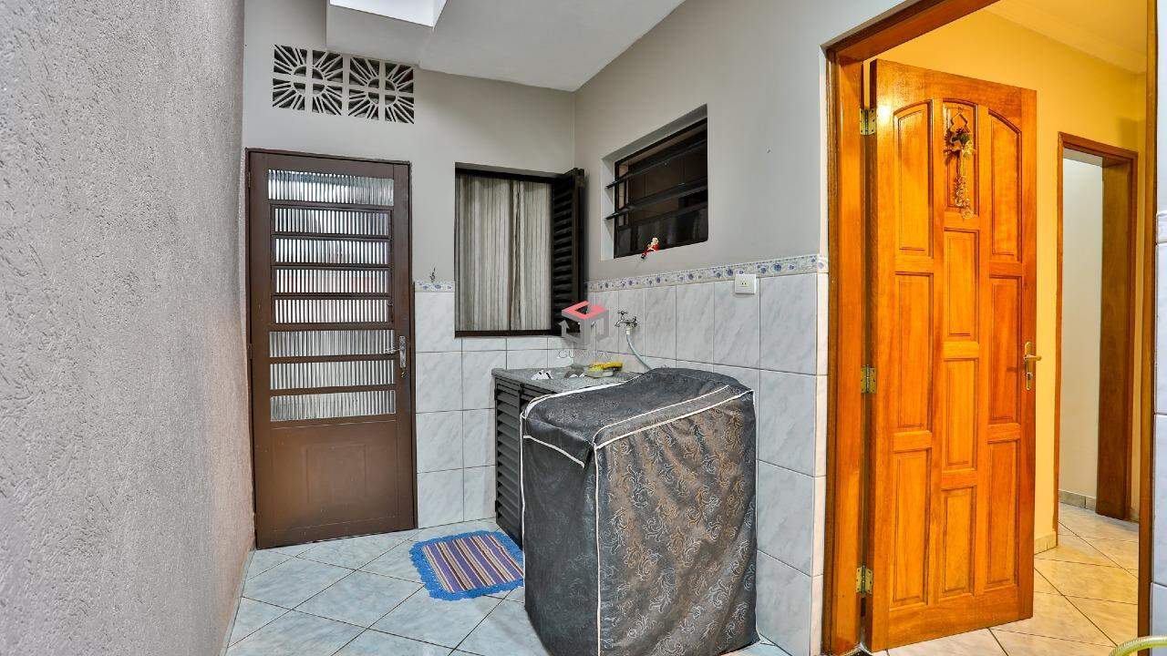 Casa à venda com 3 quartos, 125m² - Foto 11