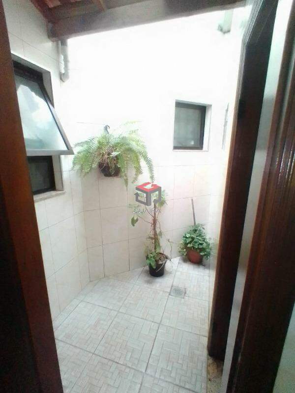 Sobrado à venda com 4 quartos, 192m² - Foto 30