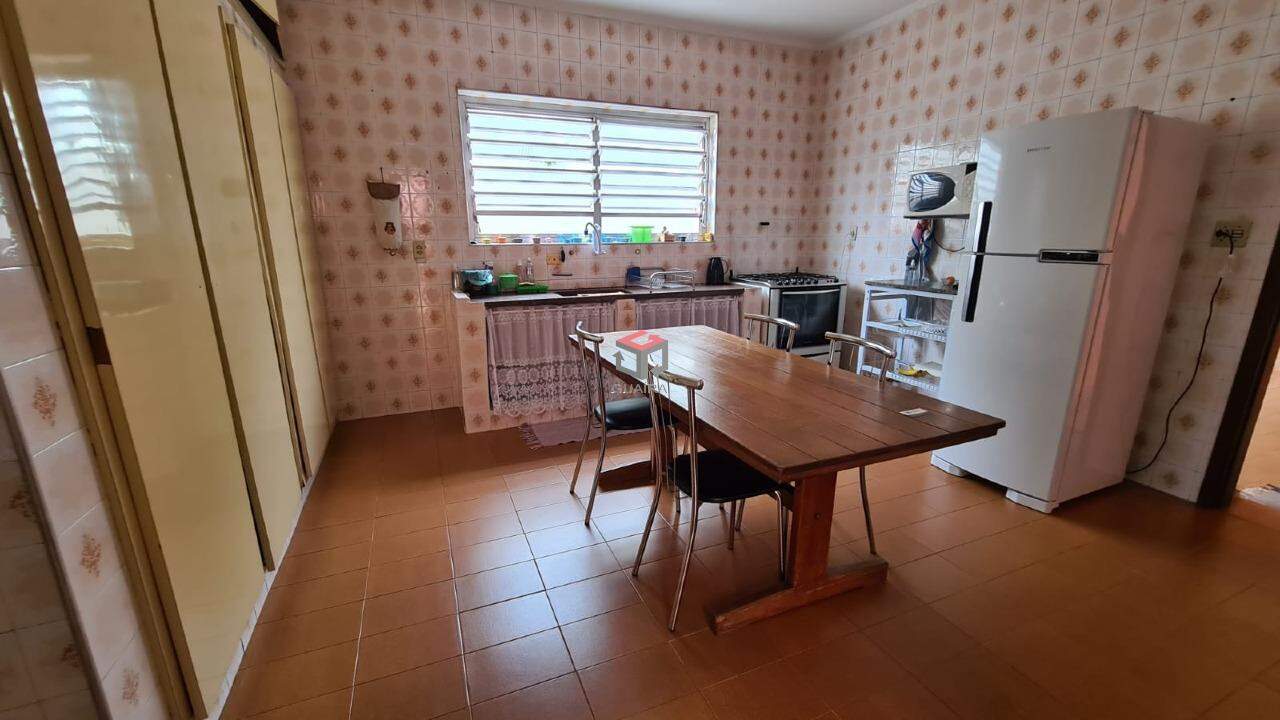 Casa à venda com 4 quartos, 224m² - Foto 12