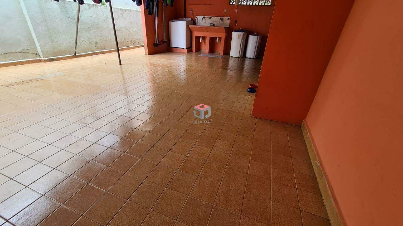 Casa à venda com 4 quartos, 224m² - Foto 6