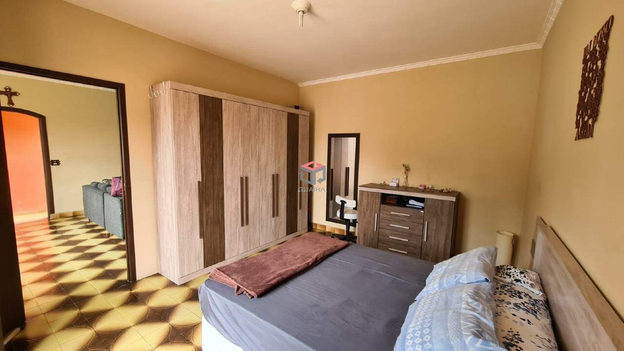 Casa à venda com 4 quartos, 224m² - Foto 14