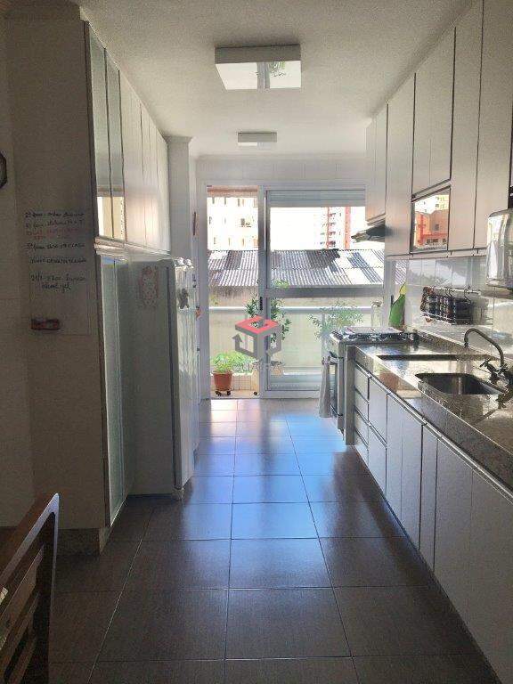 Apartamento à venda com 3 quartos, 139m² - Foto 1