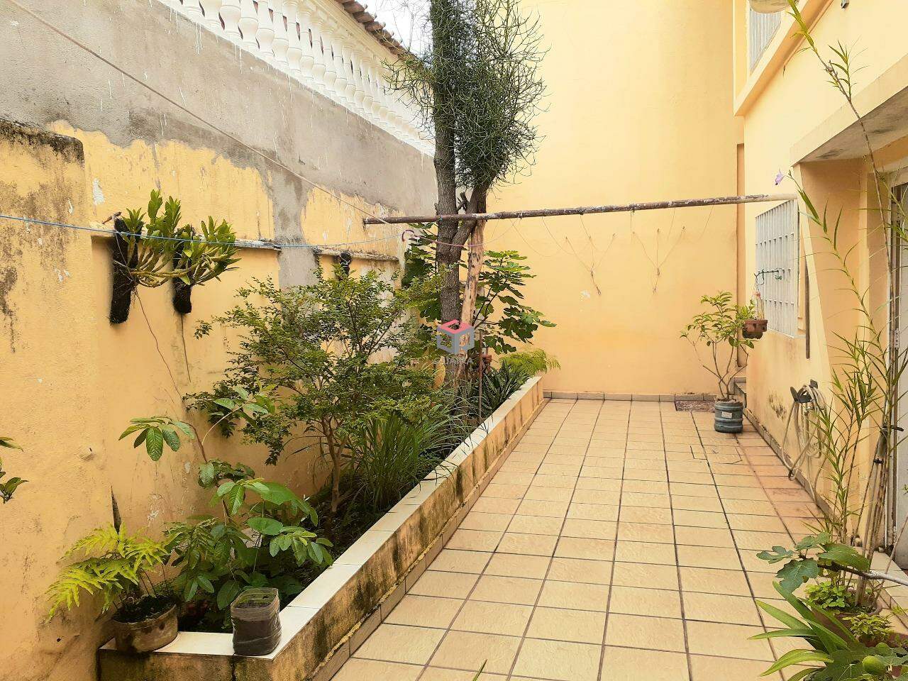 Casa à venda com 3 quartos, 258m² - Foto 9