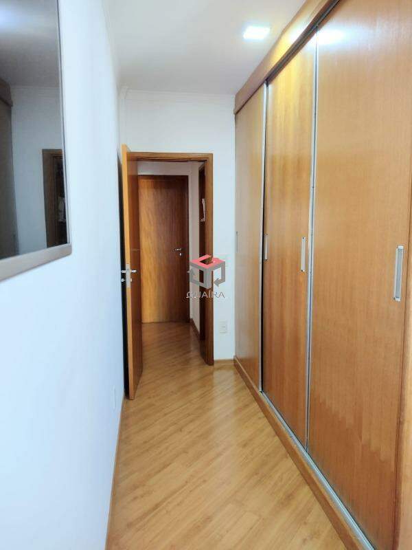 Apartamento à venda com 3 quartos, 133m² - Foto 8