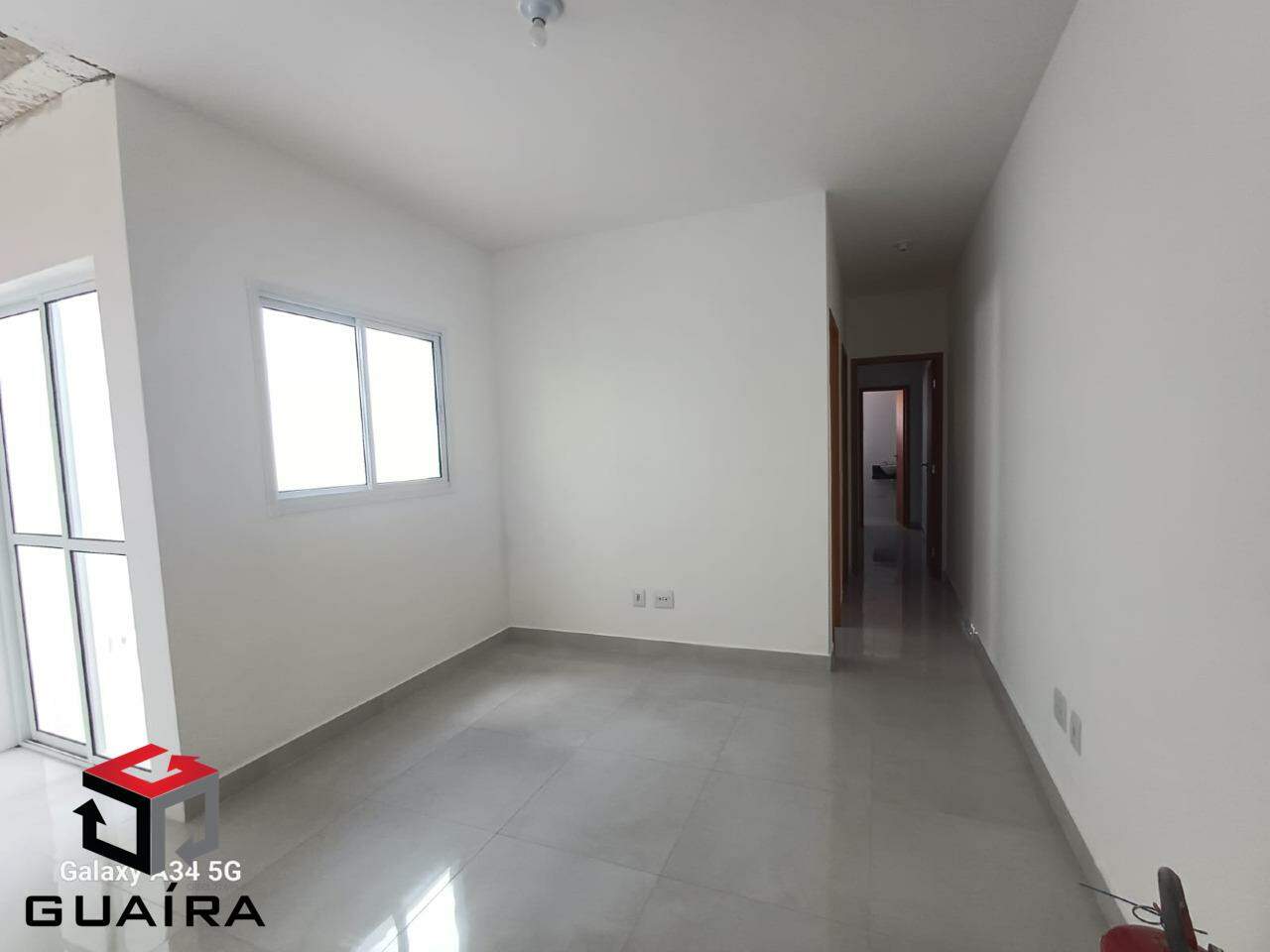 Apartamento à venda com 2 quartos, 56m² - Foto 2