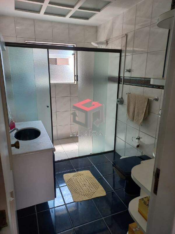 Apartamento à venda com 3 quartos, 187m² - Foto 18