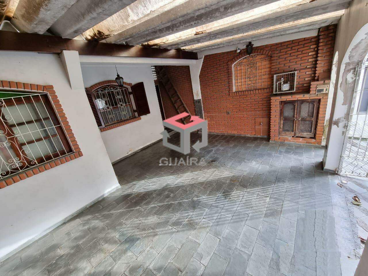 Casa à venda com 3 quartos, 154m² - Foto 1