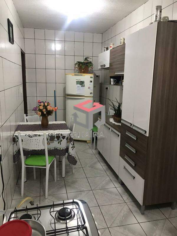 Casa à venda com 2 quartos, 90m² - Foto 5