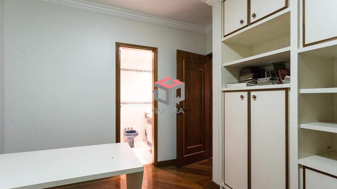 Apartamento à venda com 4 quartos, 235m² - Foto 18