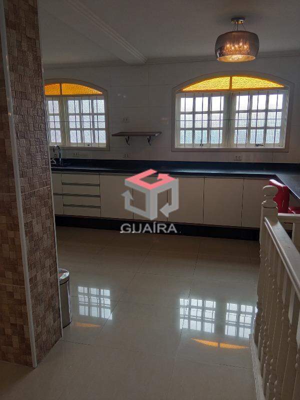 Sobrado à venda com 3 quartos, 211m² - Foto 4