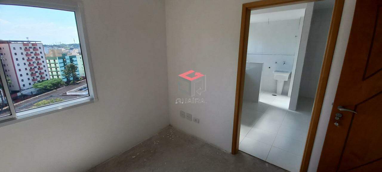 Apartamento à venda com 2 quartos, 67m² - Foto 2