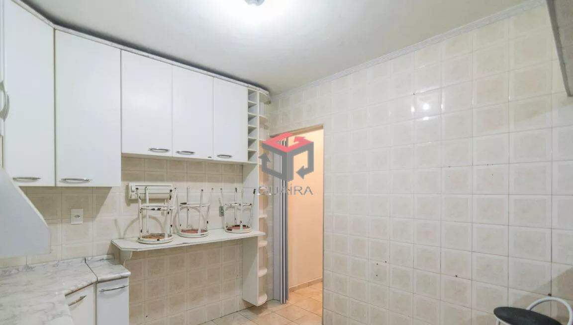 Casa à venda com 2 quartos, 90m² - Foto 11