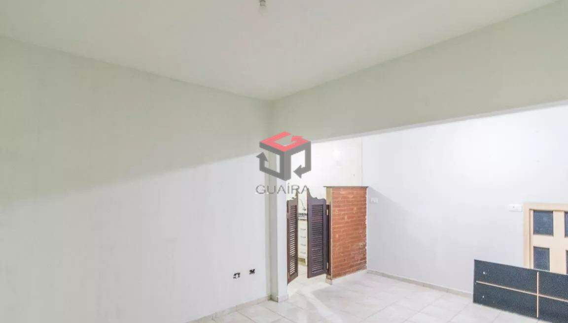 Casa à venda com 2 quartos, 90m² - Foto 2