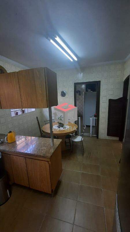 Sobrado à venda com 3 quartos, 279m² - Foto 10