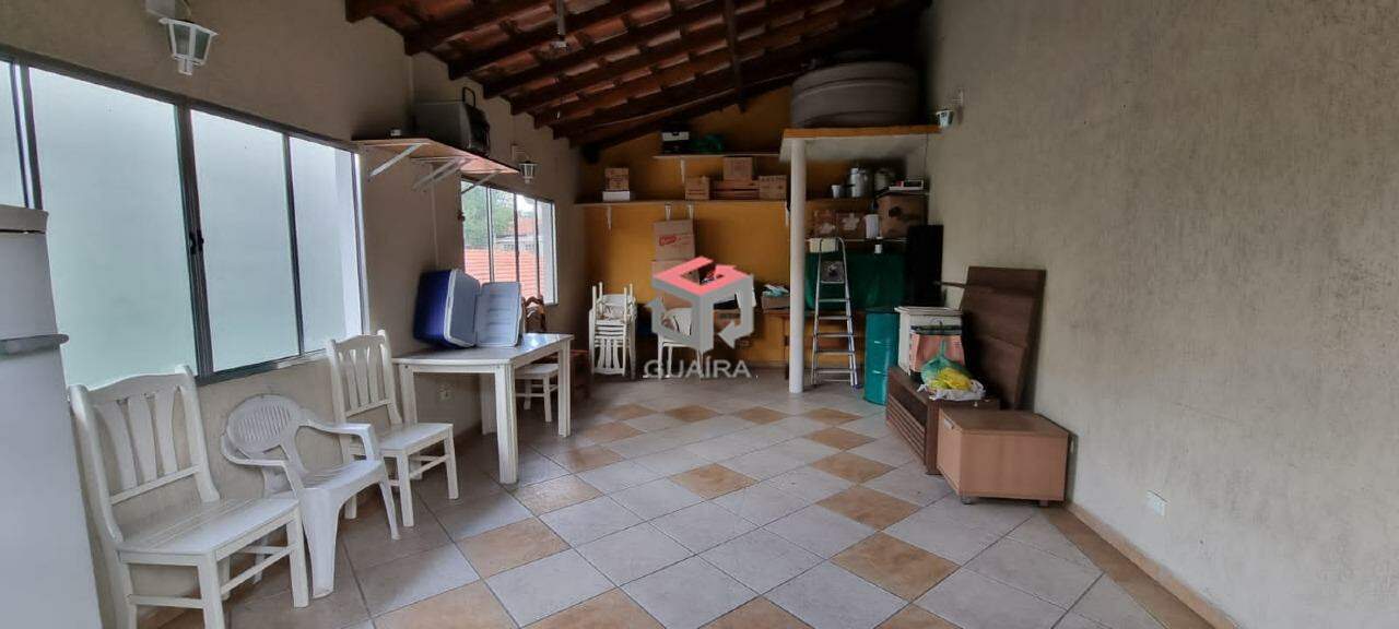 Casa à venda com 3 quartos, 257m² - Foto 3