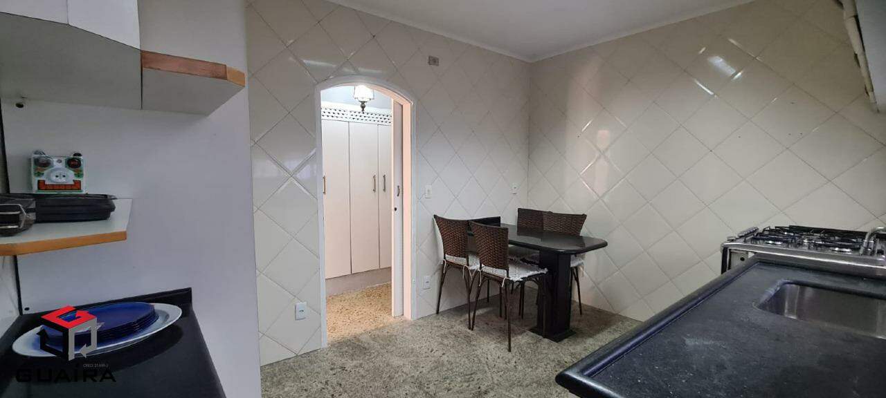 Casa à venda com 4 quartos, 311m² - Foto 15