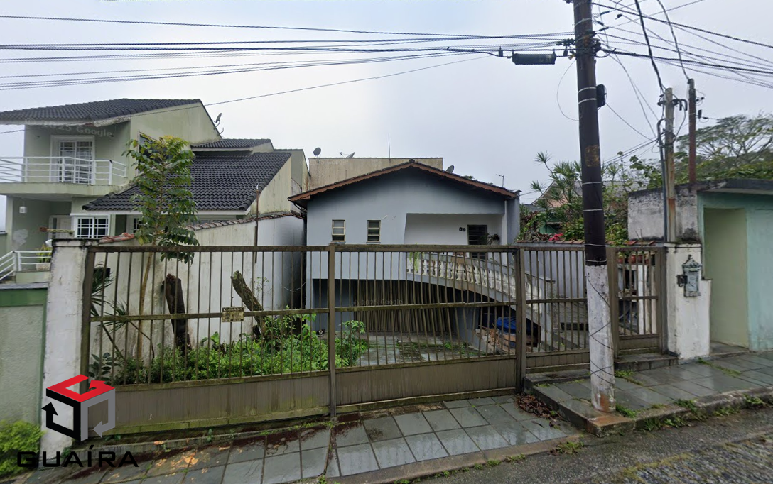 Casa à venda com 3 quartos, 250m² - Foto 1