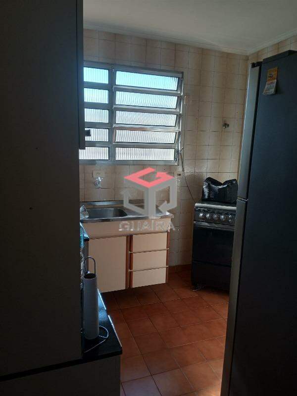 Apartamento à venda com 2 quartos, 72m² - Foto 4