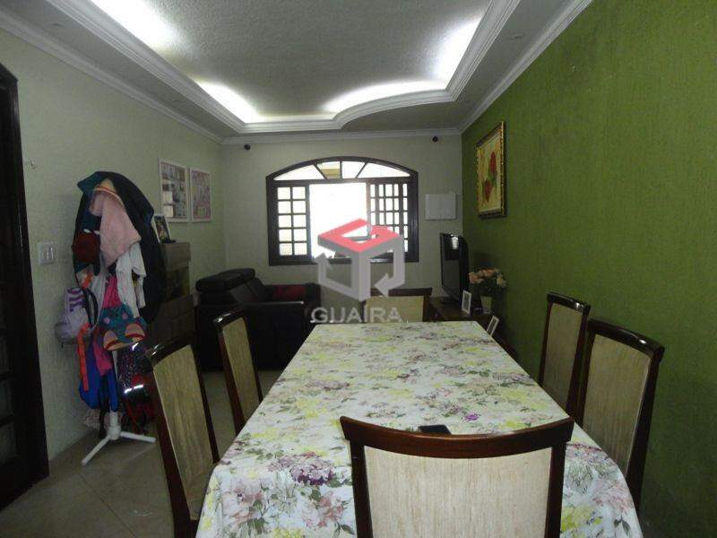 Sobrado à venda com 3 quartos, 255m² - Foto 1