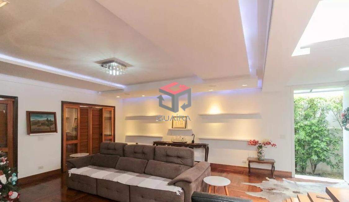 Casa à venda com 3 quartos, 250m² - Foto 3