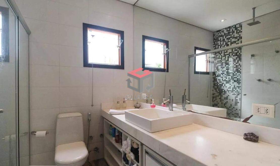 Casa à venda com 3 quartos, 250m² - Foto 27