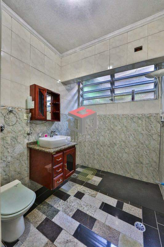 Sobrado à venda com 2 quartos, 220m² - Foto 23