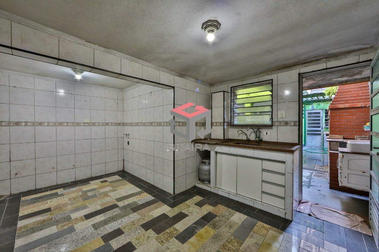 Sobrado à venda com 2 quartos, 220m² - Foto 6