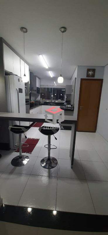 Sobrado à venda com 3 quartos, 210m² - Foto 8