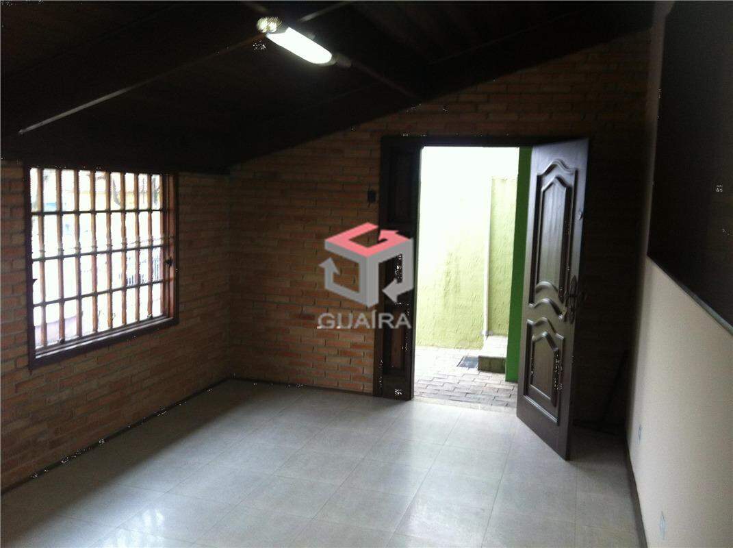 Casa para alugar com 3 quartos, 220m² - Foto 2