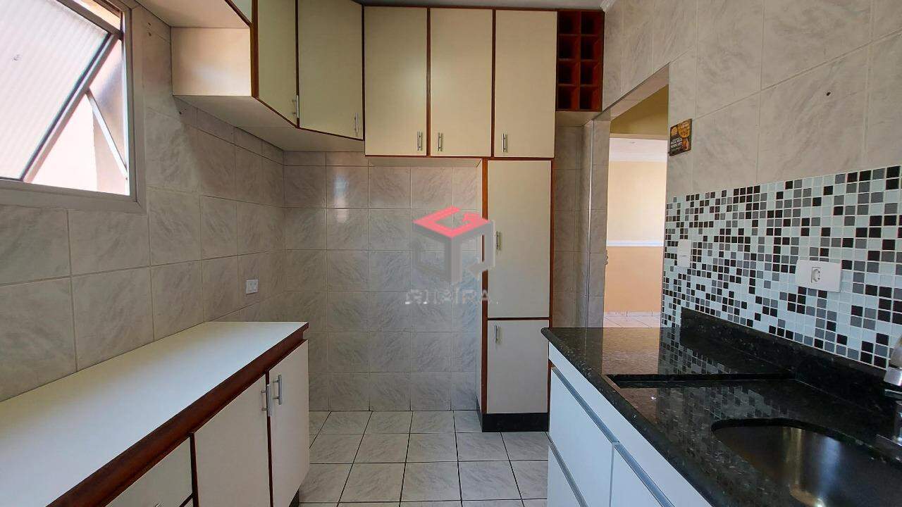 Apartamento à venda com 2 quartos, 68m² - Foto 4