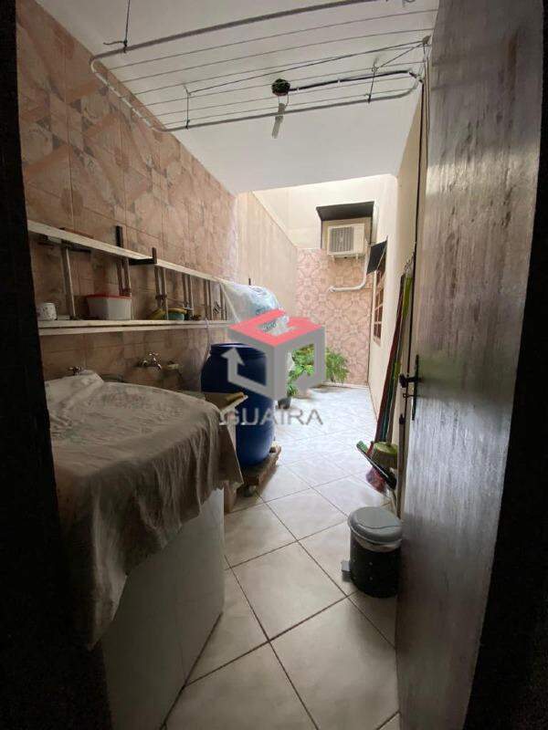 Sobrado à venda com 3 quartos, 201m² - Foto 14