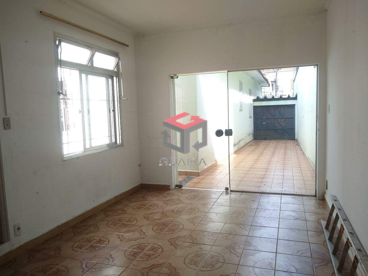 Casa à venda com 3 quartos, 180m² - Foto 2