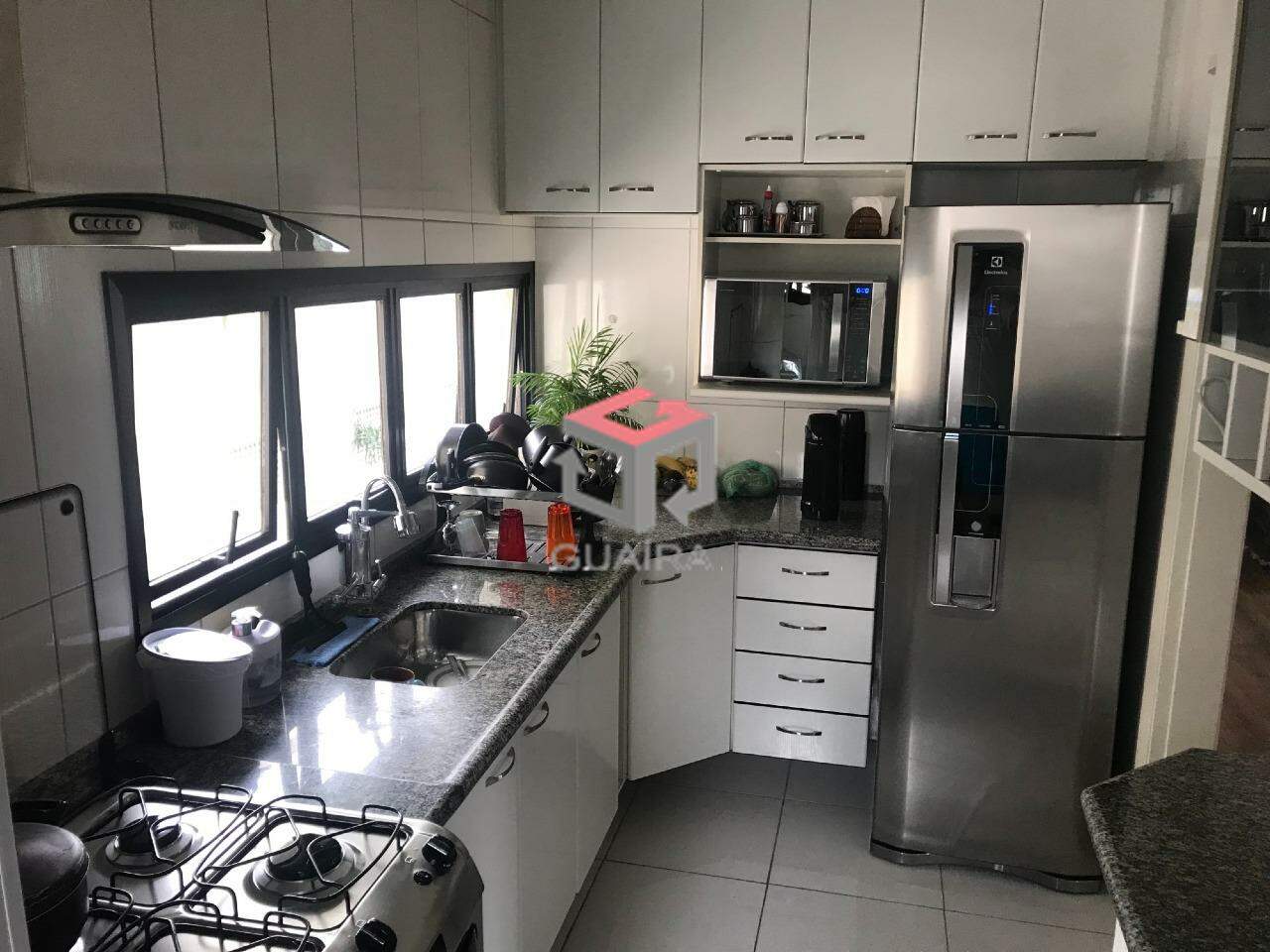 Apartamento à venda com 2 quartos, 68m² - Foto 3